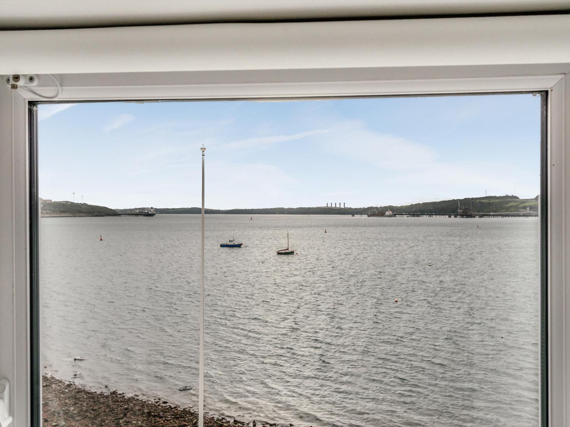 Villa Point House Milford Haven Esterno foto